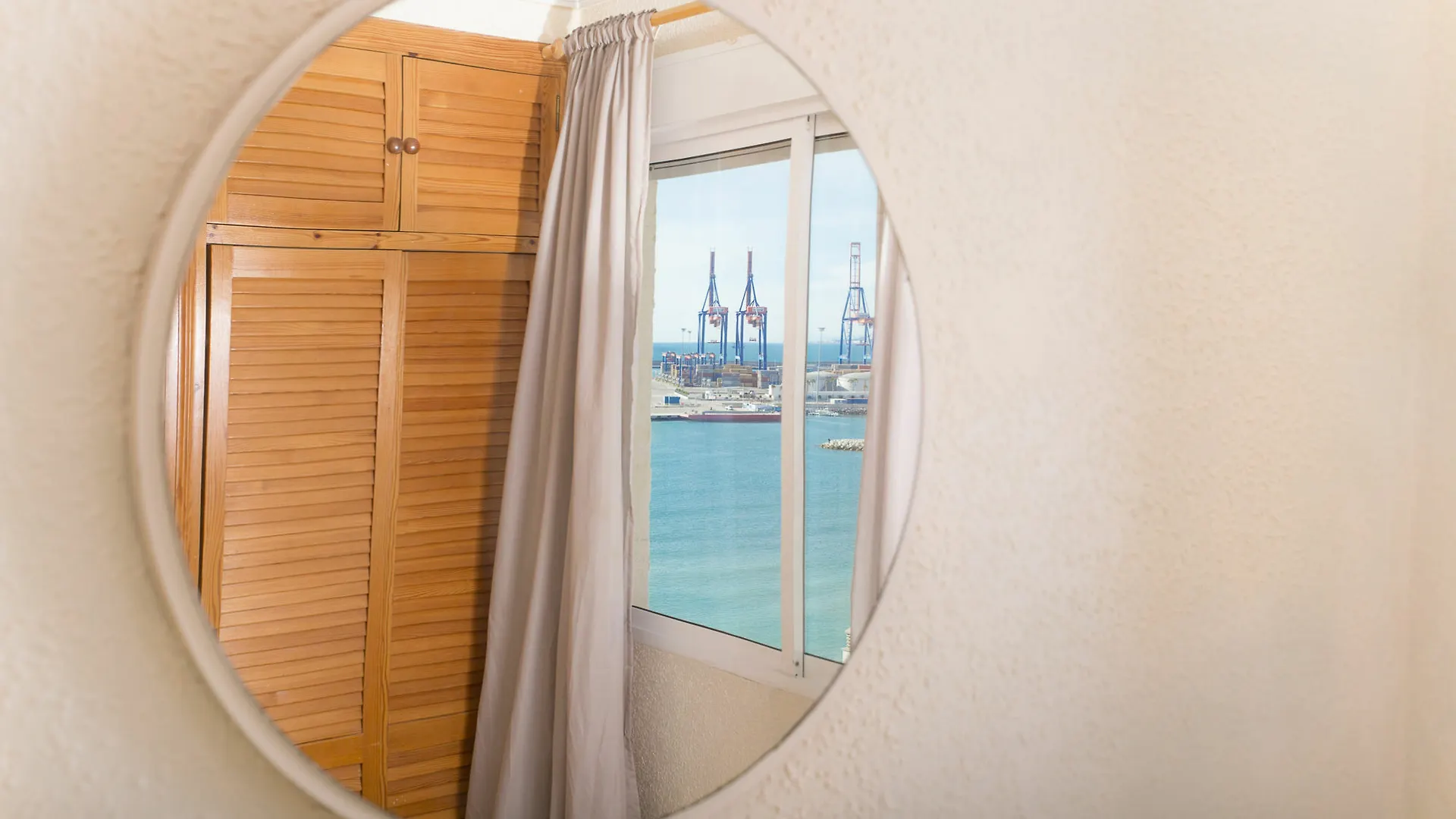 Sea & Wave Mendoza Apartment Malaga 0*,  Spain